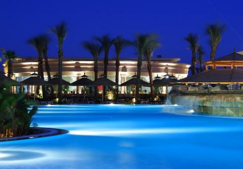 Sierra_Hotel_Pool_Egypt[1]